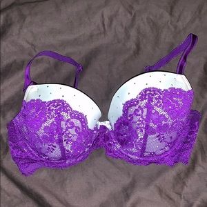 Vs bra